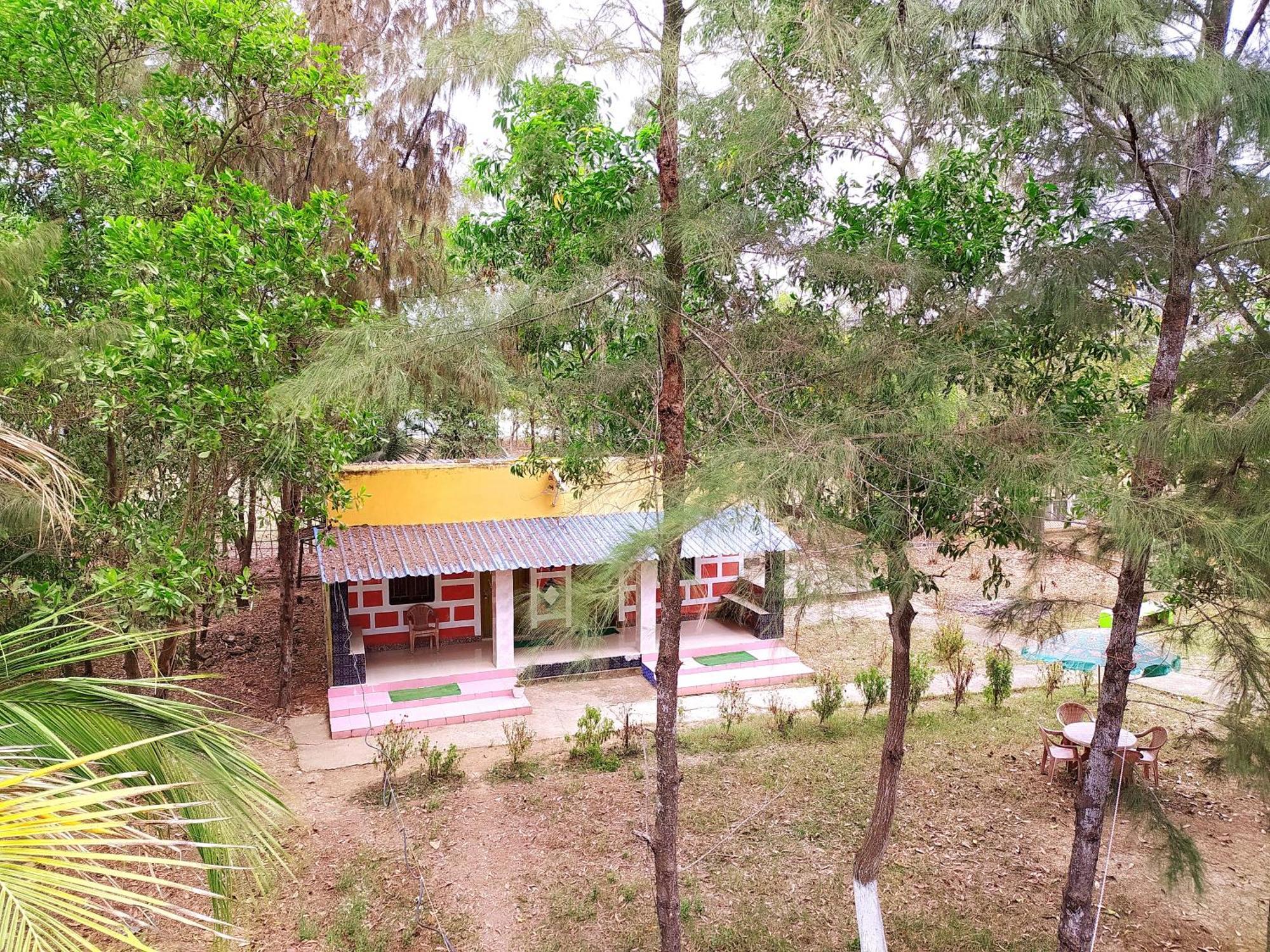 Estuarine Village Resort Satabhaya Luaran gambar