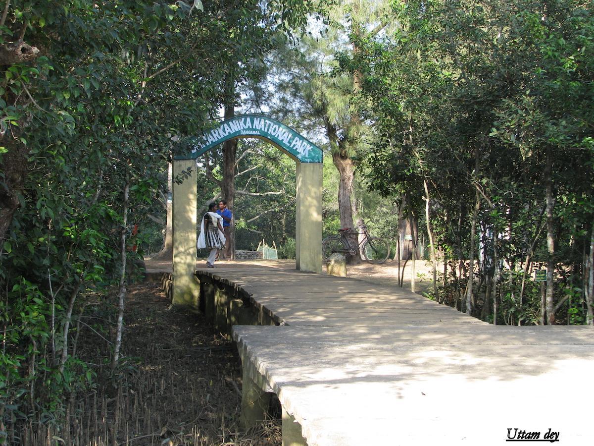 Estuarine Village Resort Satabhaya Luaran gambar