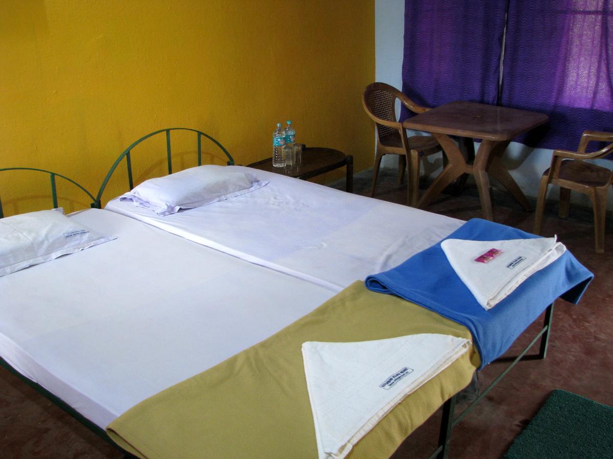 Estuarine Village Resort Satabhaya Luaran gambar