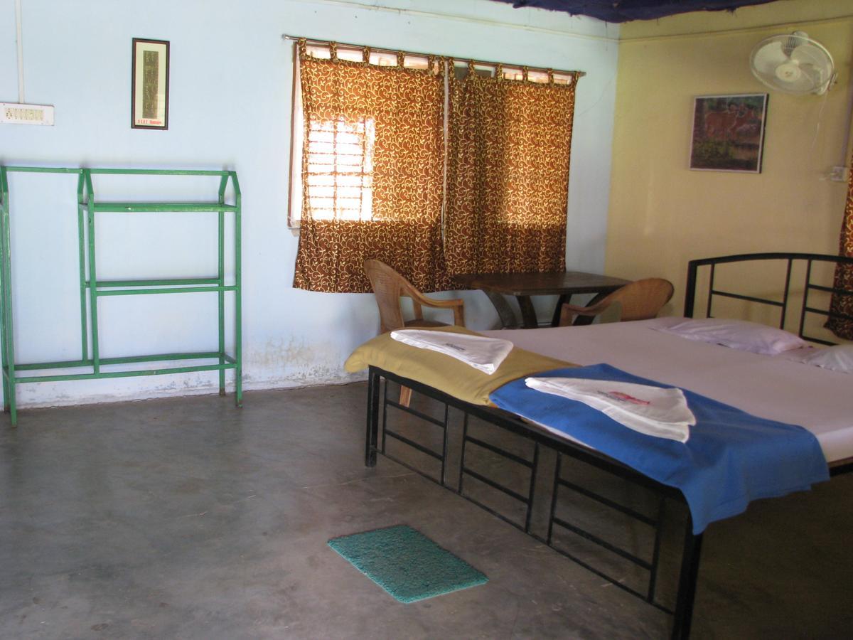 Estuarine Village Resort Satabhaya Luaran gambar