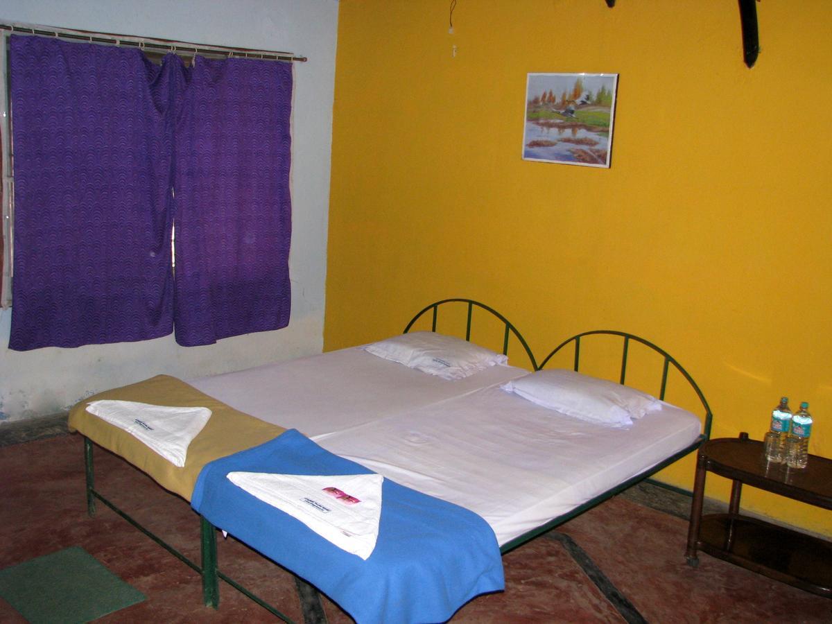 Estuarine Village Resort Satabhaya Luaran gambar