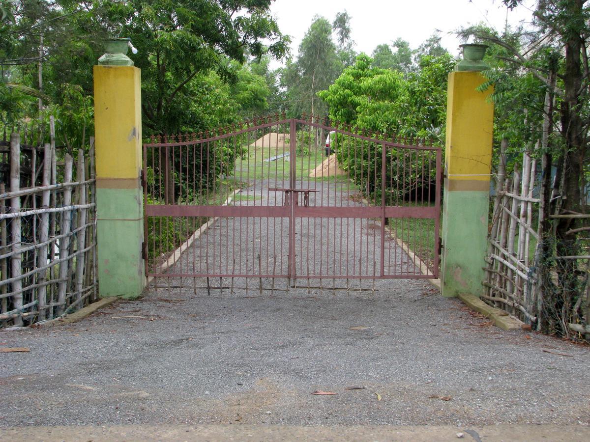 Estuarine Village Resort Satabhaya Luaran gambar