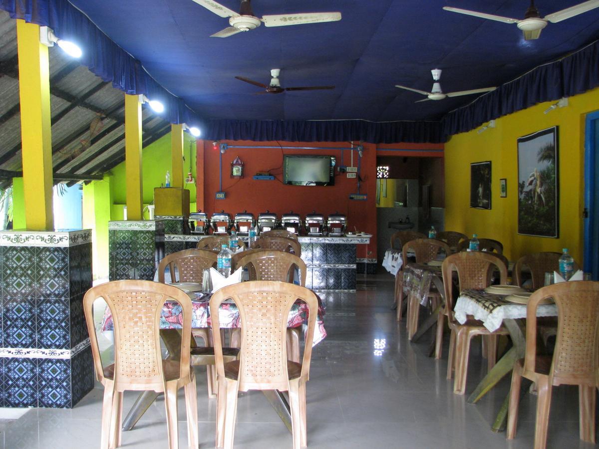 Estuarine Village Resort Satabhaya Luaran gambar