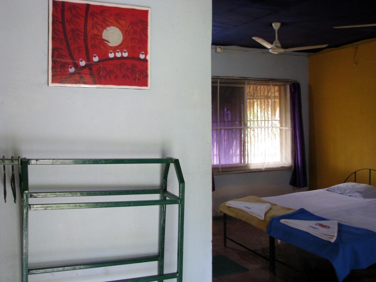 Estuarine Village Resort Satabhaya Luaran gambar