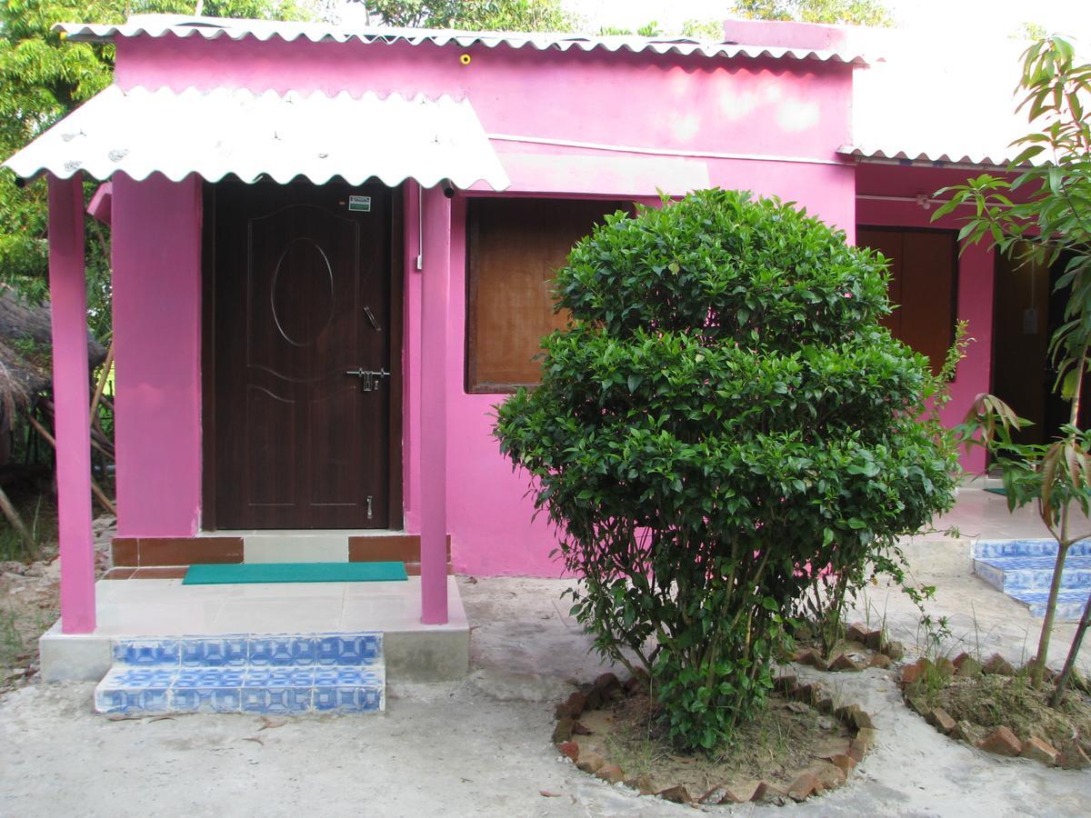 Estuarine Village Resort Satabhaya Luaran gambar
